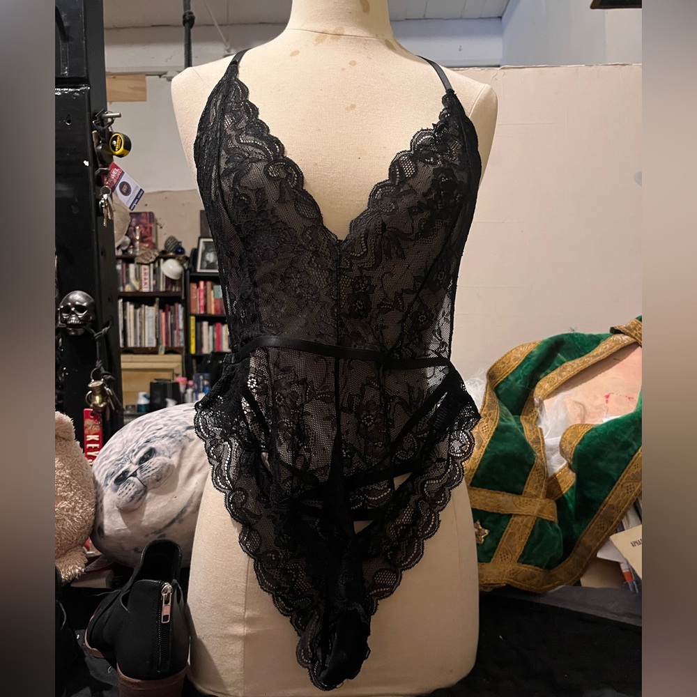 RENE ROFE Elegant Black Lace Bodysuit
